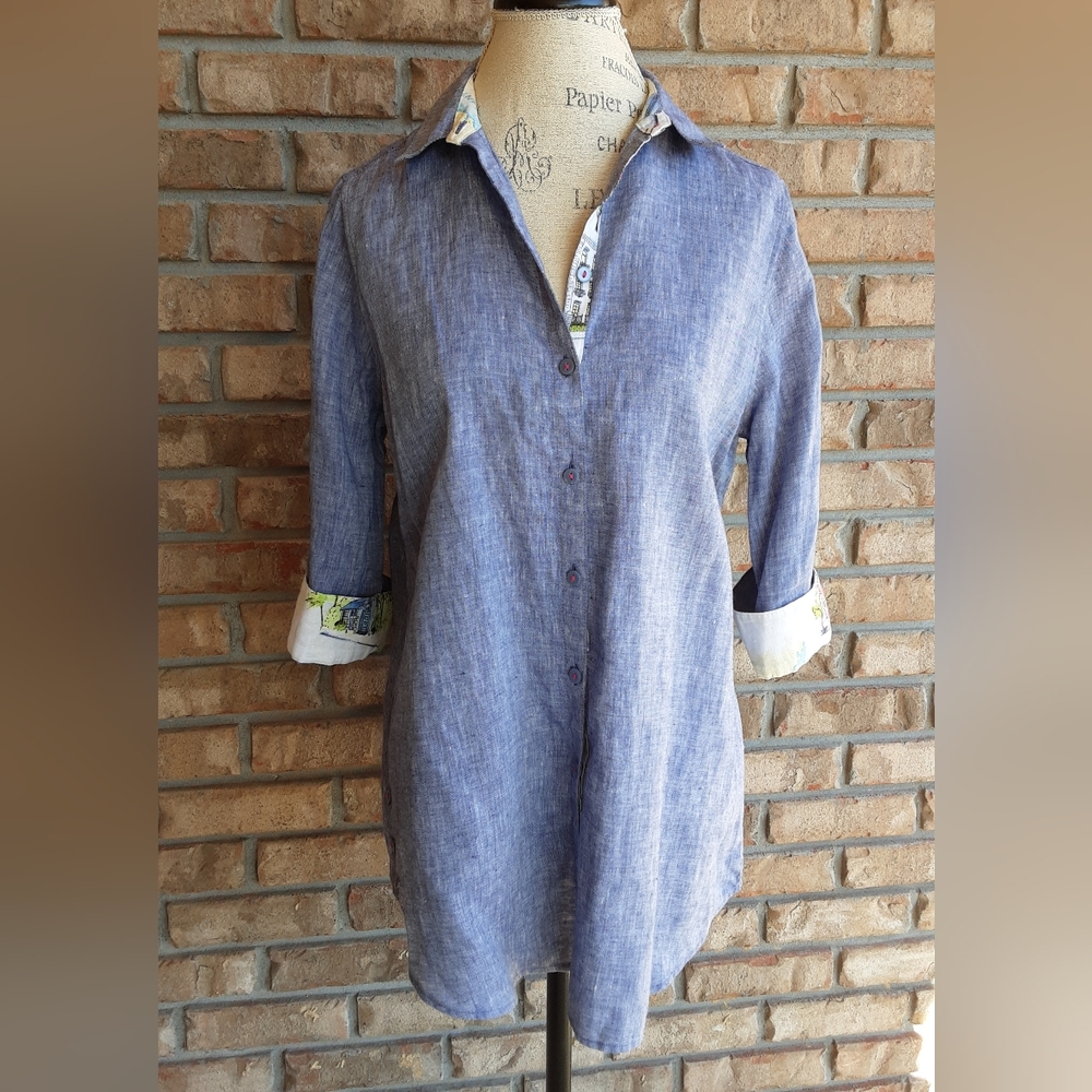 Chico's 100% Linen No Iron Button Front Shirt with Contracting Cuffs.
